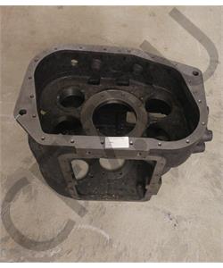 18686D SHAANXI Корпус с отверстиями под клапан A-5000 КПП в городе Королёв